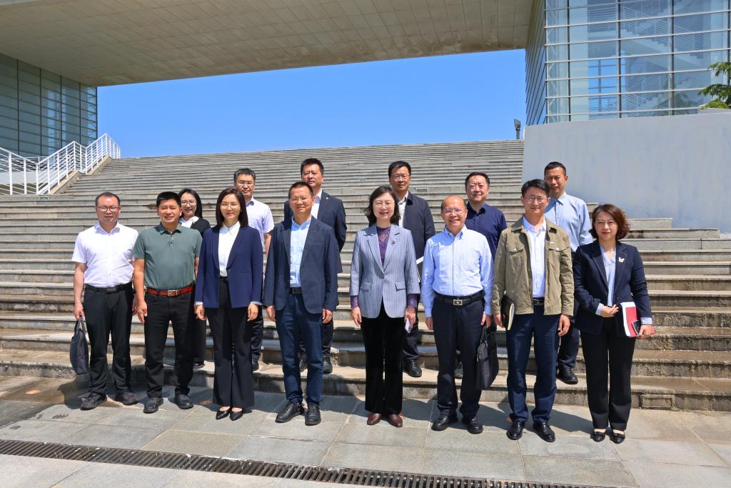 西南医科大学一行莅临我校交流座谈