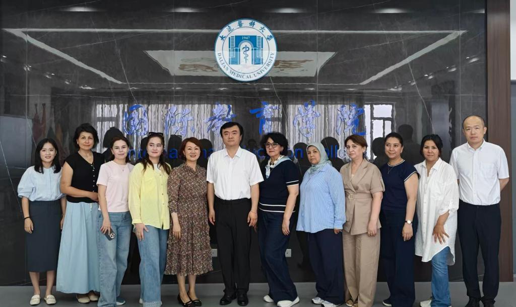 乌兹别克斯坦塔什干国立医科大学代表团访问我校